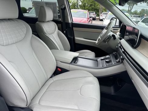 Used 2024 Hyundai Palisade Limited AWD/4WD image 13