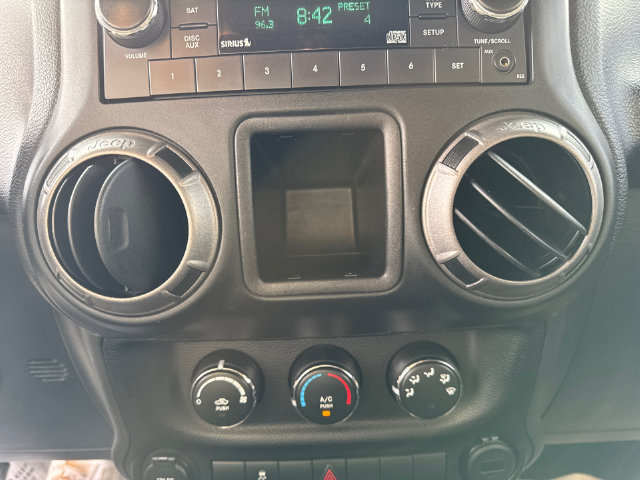 Used 2015 Jeep Wrangler Sport AWD/4WD image 19