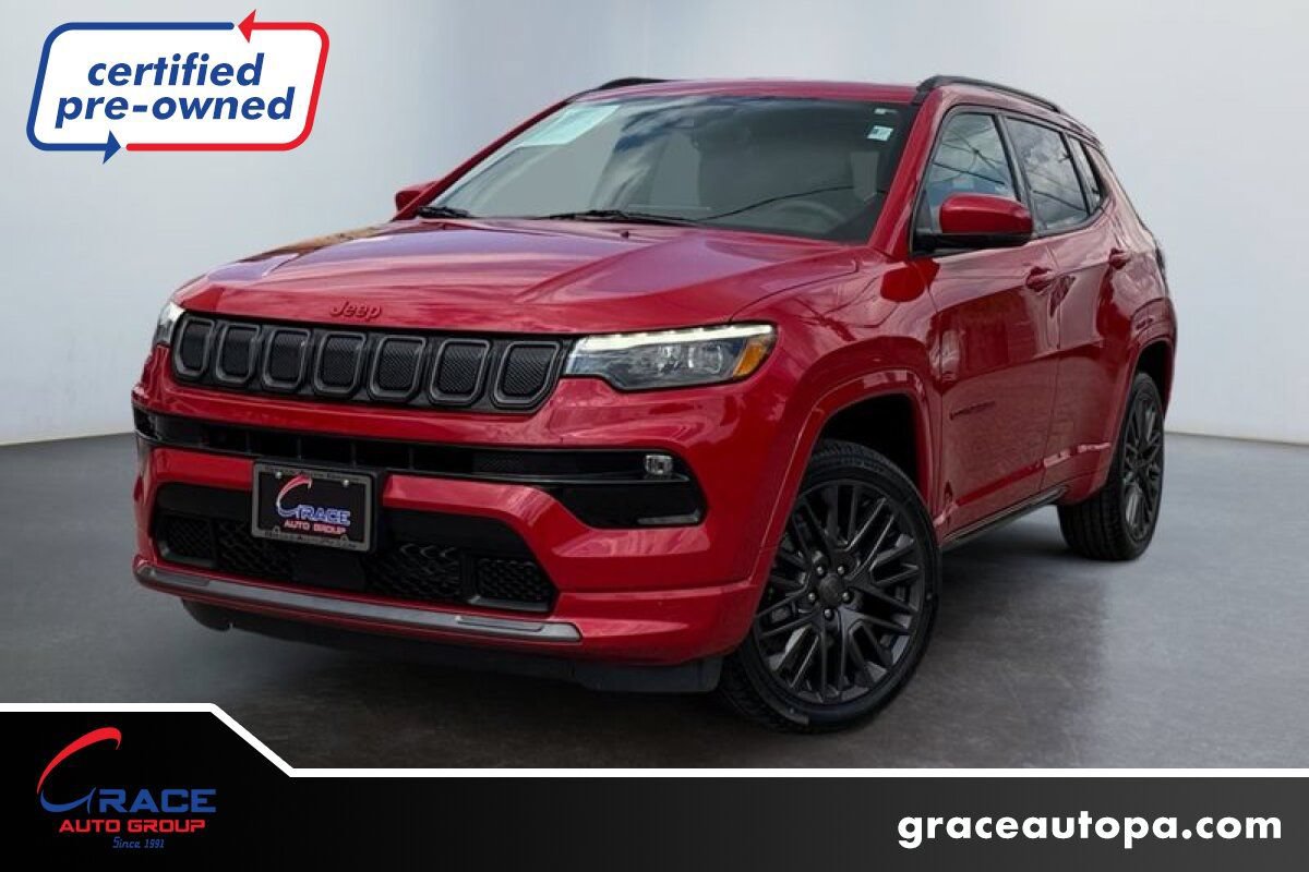 Used 2022 Jeep Compass Limited w/ (RED) Package AWD/4WD image 1