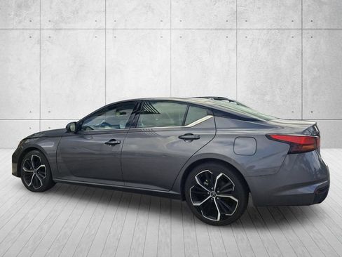 Used 2024 Nissan Altima 2.5 SR FWD image 7