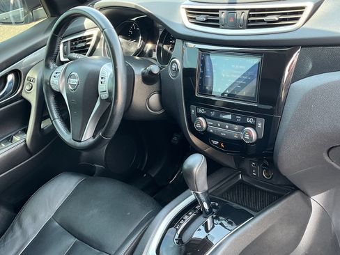Used 2016 Nissan Rogue SL FWD image 9