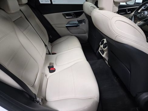 Used 2023 Mercedes-Benz GLC 300 4MATIC image 47
