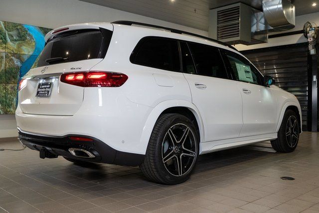 Certified 2026 Mercedes-Benz GLS 450 4MATIC image 5