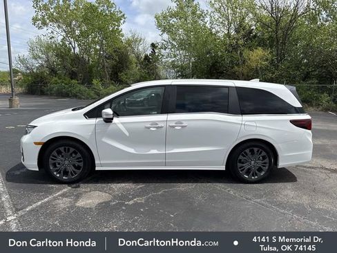 New 2026 Honda Odyssey Touring image 10