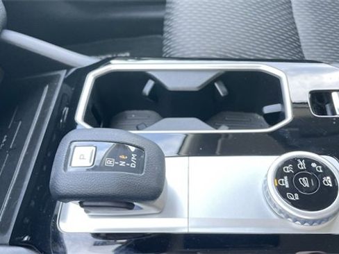 Used 2025 Mitsubishi Outlander ES image 20