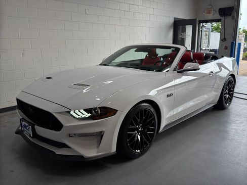 Used 2019 Ford Mustang GT Premium w/ GT Performance Package RWD image 10