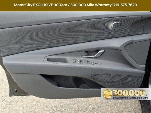 New 2025 Hyundai Elantra SE image 21