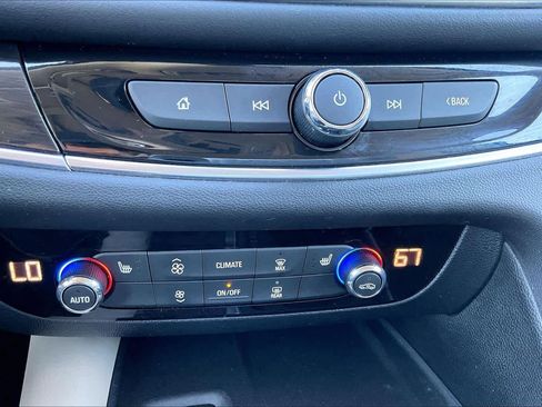 Used 2019 Buick Enclave Essence image 33