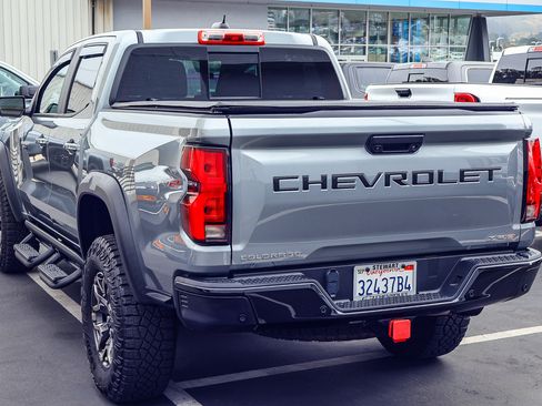Used 2024 Chevrolet Colorado ZR2 w/ ZR2 Convenience Package III AWD/4WD image 23
