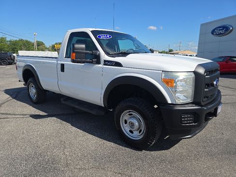 Used 2014 Ford F250 XL w/ Power Equipment Group AWD/4WD image 4