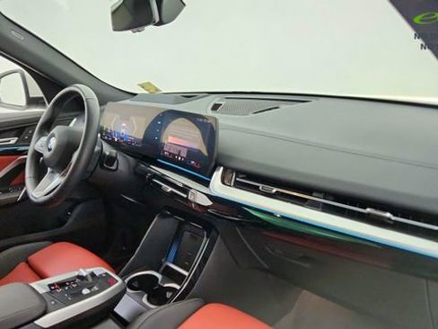 Used 2025 BMW X2 xDrive28i AWD/4WD image 22