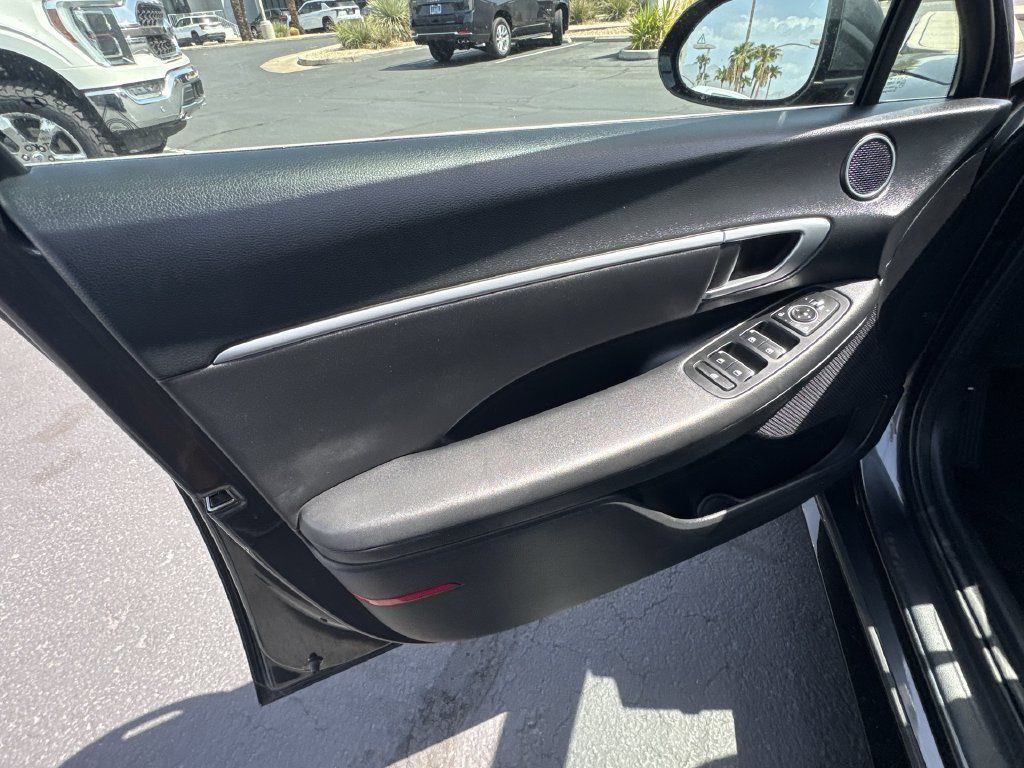 Used 2025 Hyundai Sonata SEL FWD image 21