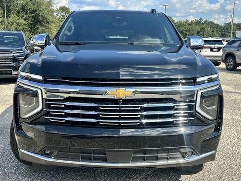 New 2025 Chevrolet Suburban Premier image 2