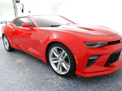 Used 2016 Chevrolet Camaro SS image 2