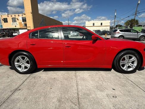Used 2019 Dodge Charger SXT w/ Leather Interior Group image 14