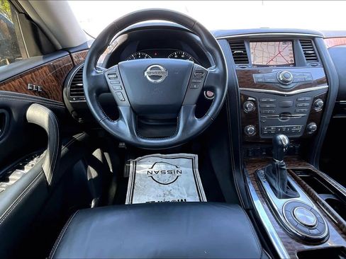 Used 2020 Nissan Armada SL image 6