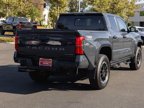 Certified 2024 Toyota Tacoma TRD Off-Road w/ TRD Off Road Premium Package AWD/4WD image 5