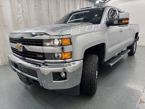 Used 2016 Chevrolet Silverado 2500 LTZ w/ Duramax Plus Package AWD/4WD image 5