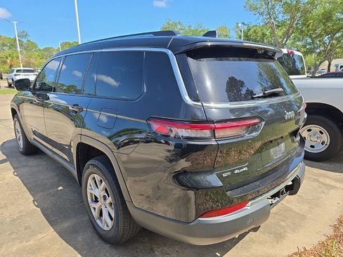 Certified 2022 Jeep Grand Cherokee L Limited w/ Luxury Tech Group II image 4