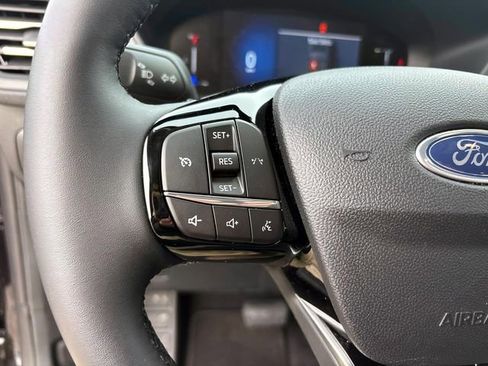 Used 2025 Ford Escape Active w/ Cold Weather Package image 18