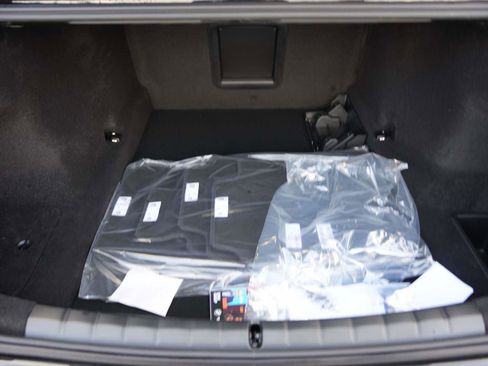 New 2026 BMW 740i w/ Premium Package image 6