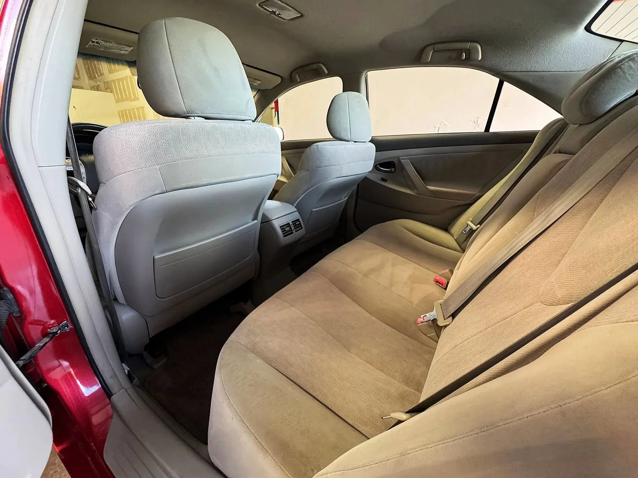 Used 2010 Toyota Camry Hybrid w/ Upgrade Pkg FWD image 16