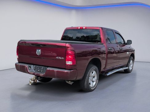 Used 2018 RAM 1500 Express AWD/4WD image 3