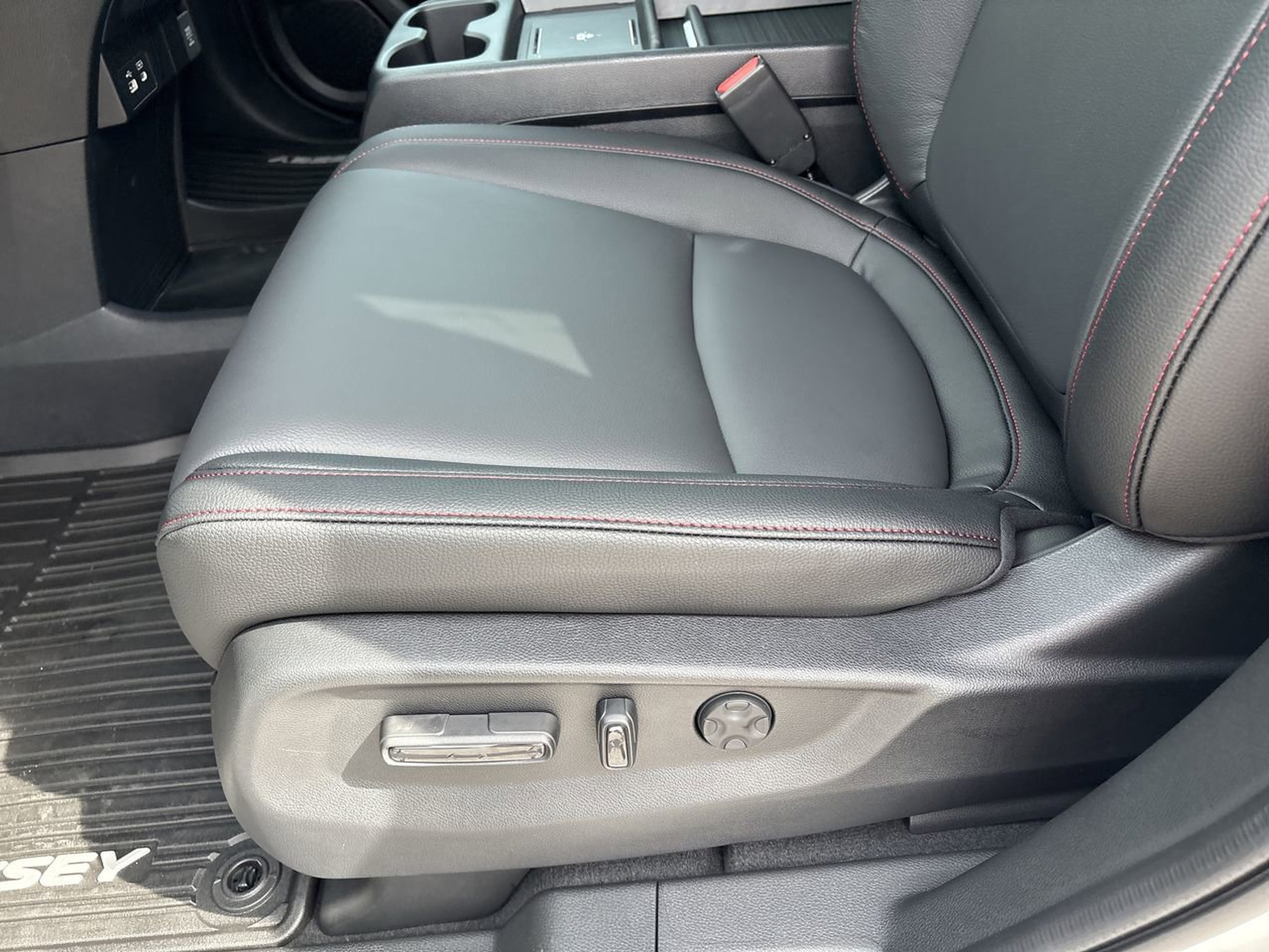 New 2026 Honda Odyssey Sport-L image 16