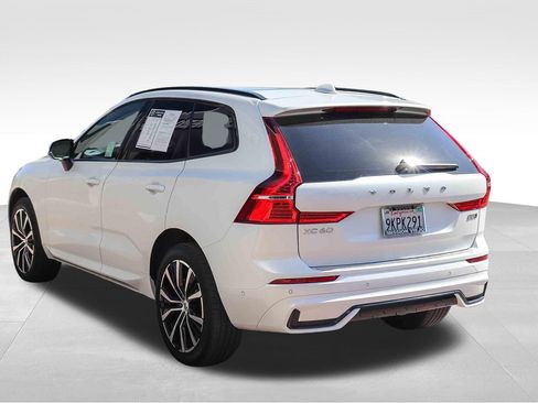 Used 2024 Volvo XC60 B5 Plus w/ Protection Package Premier AWD/4WD image 5