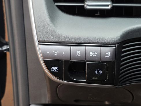 New 2026 Hyundai Ioniq 5 SEL image 25