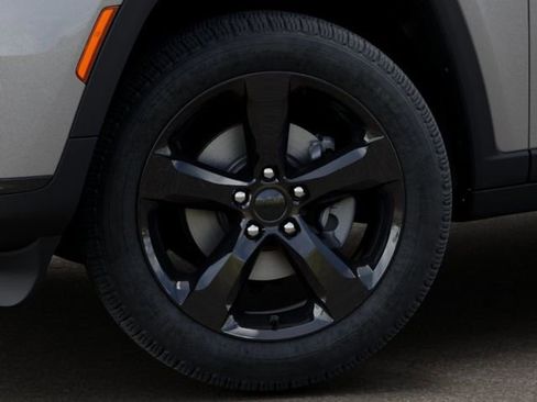 New 2025 Jeep Grand Cherokee L Limited w/ Black Appearance Package image 8