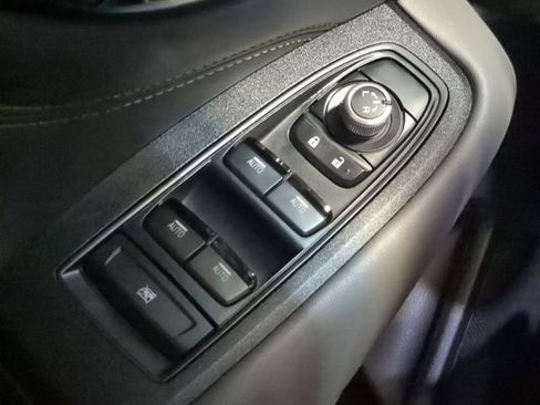 Used 2025 Subaru Outback Onyx Edition image 23