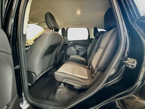 Used 2018 Ford Escape SE w/ SE Sync 3 Package AWD/4WD image 25