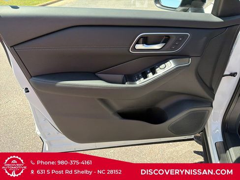New 2026 Nissan Rogue Platinum AWD/4WD image 10