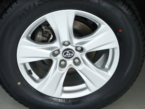 Certified 2020 Toyota RAV4 XLE image 11