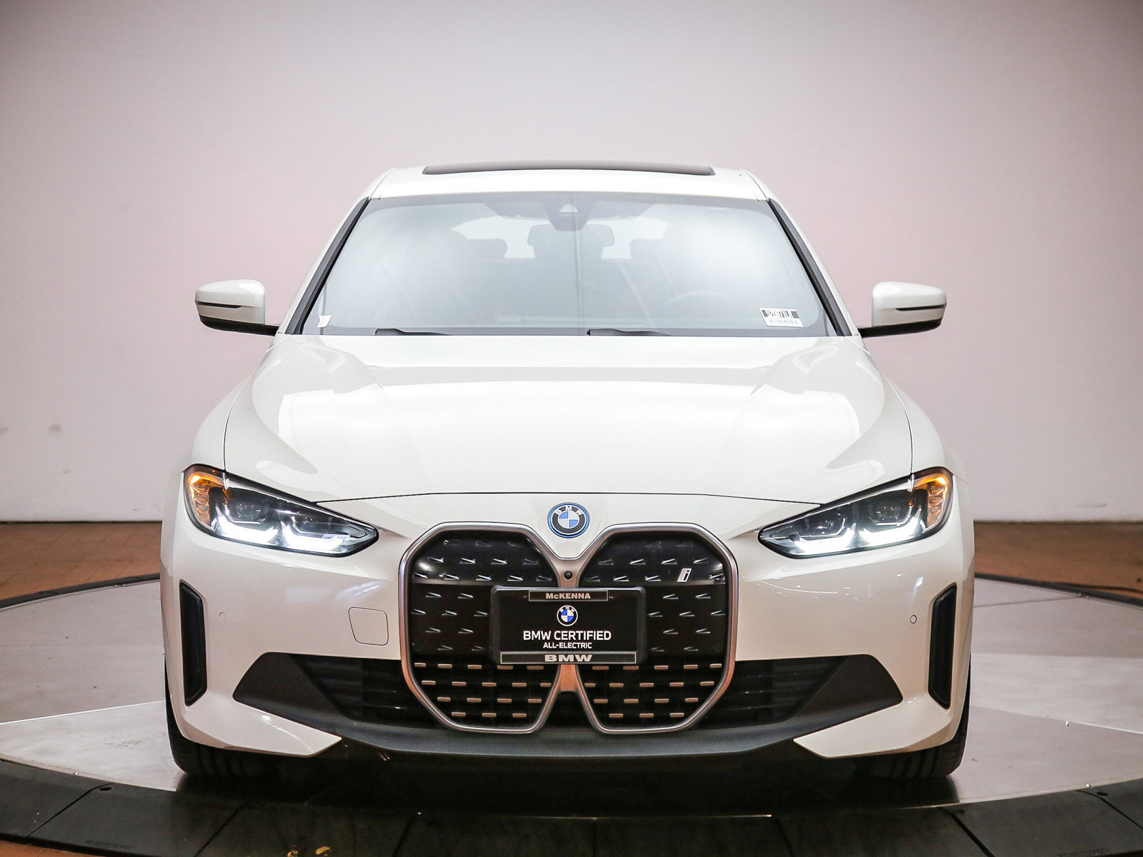 Used 2024 BMW i4 eDrive35 w/ Premium Package RWD image 2