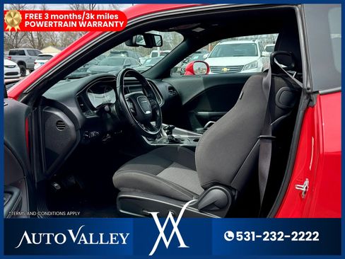 Used 2022 Dodge Challenger GT image 13