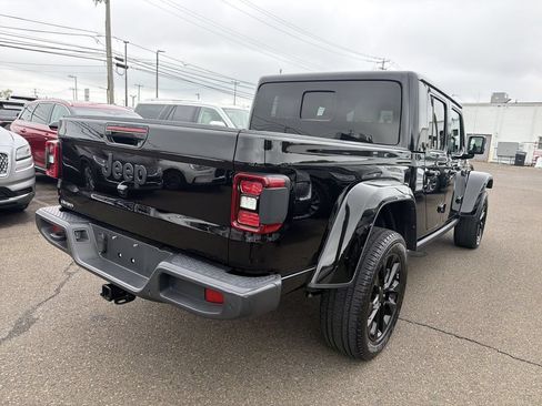 Used 2023 Jeep Gladiator Overland AWD/4WD image 5