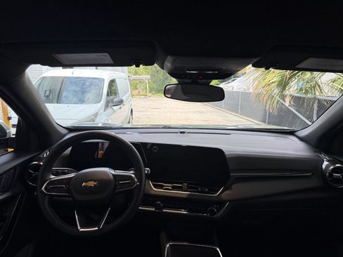 Used 2025 Chevrolet Equinox LT FWD image 33