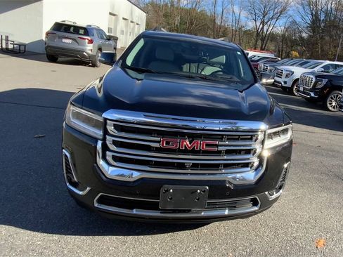 Used 2023 GMC Acadia SLT w/ Technology Package image 4