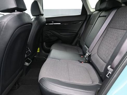 Used 2025 Kia Seltos S FWD image 11