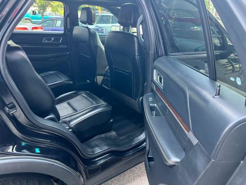 Used 2016 Ford Explorer Platinum AWD/4WD image 19