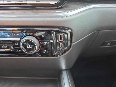 Used 2024 Chevrolet Silverado 1500 LTZ w/ LTZ Premium Package image 24