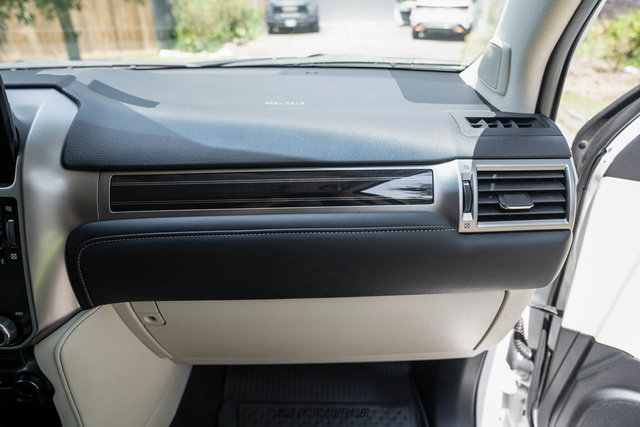 Used 2023 Lexus GX 460 Luxury w/ Sport Design Package AWD/4WD image 90
