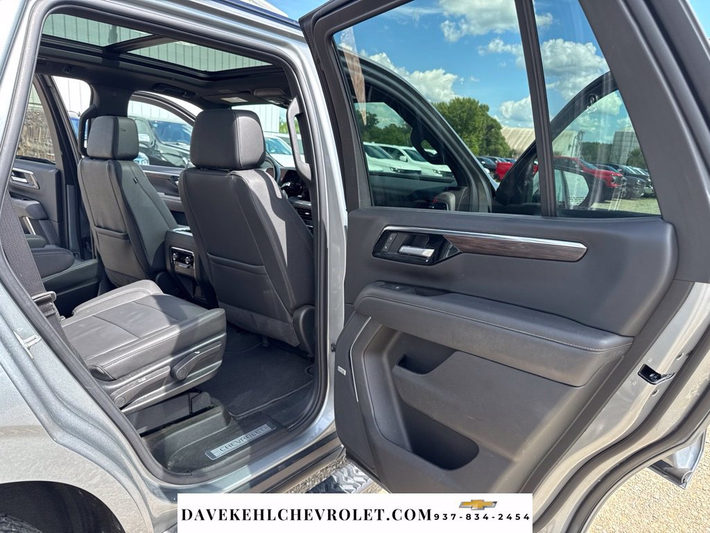 Used 2025 Chevrolet Tahoe Z71 w/ Comfort Package AWD/4WD image 26