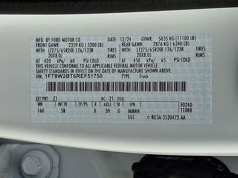 Used 2024 Ford F250 Lariat w/ Chrome Package image 29