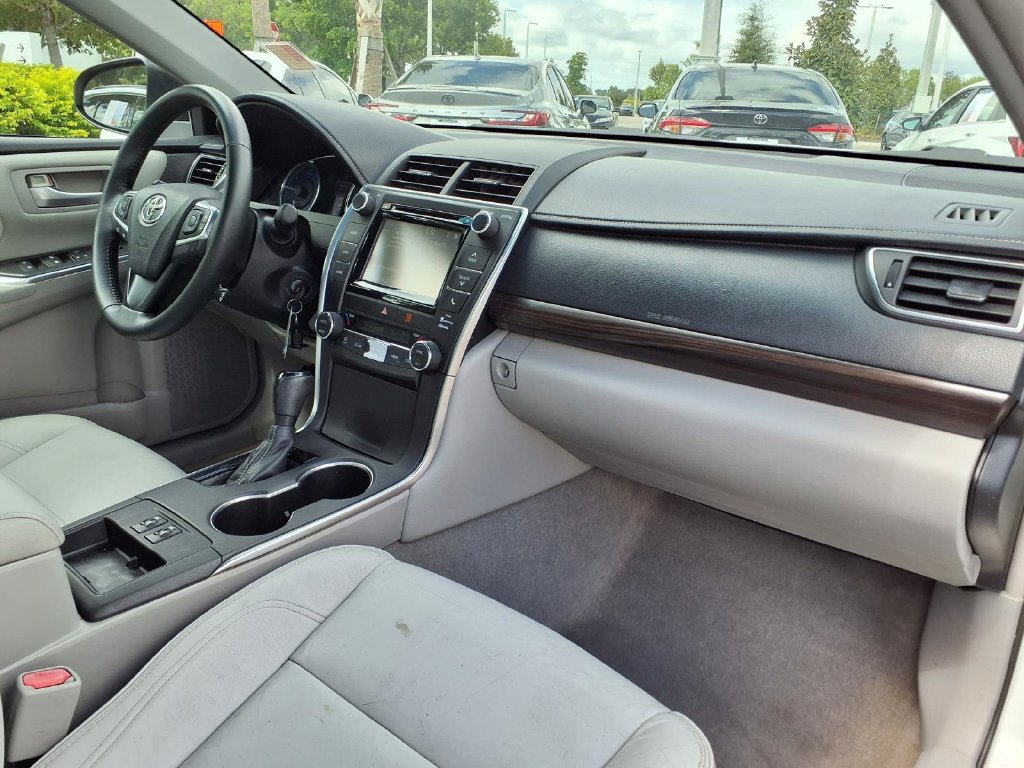 Used 2016 Toyota Camry XLE FWD image 12