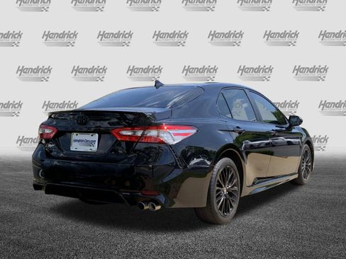 Used 2019 Toyota Camry SE image 10
