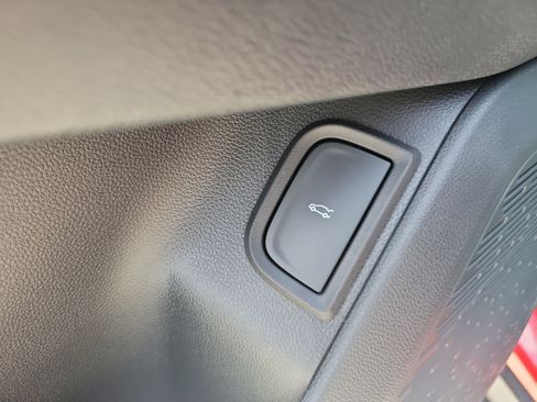 Used 2026 Chevrolet Equinox RS w/ Safety and Technology Package FWD image 22