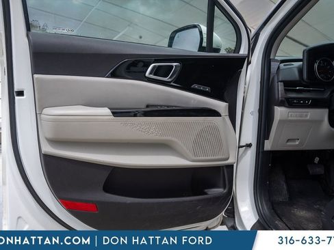 Used 2022 Kia Carnival SX FWD image 15